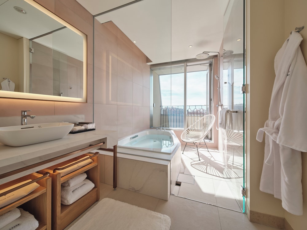 スタンダード ツインルーム バスルーム0 | ホテル ドゥ ラルパージュ