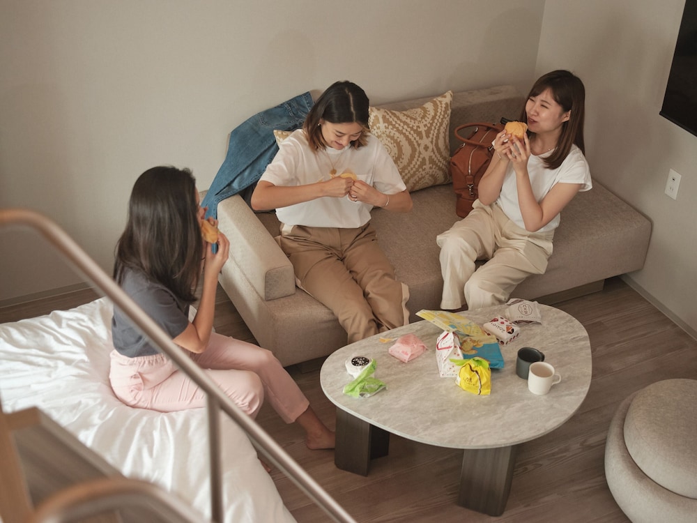 エグゼクティブバンクwithヘラルボニー 禁煙 客室1 | fav 広島スタジアム