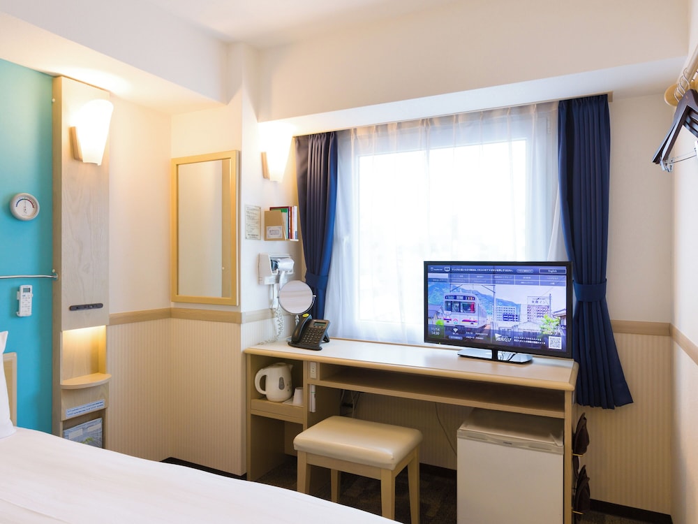 エコノミー ツインルーム 喫煙可 客室1 | 東横 INN 伊勢市駅