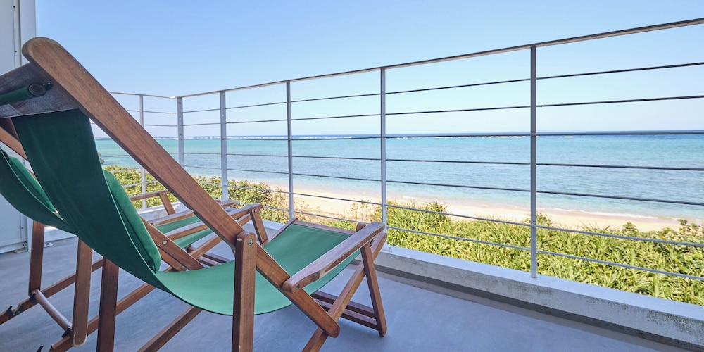 302 Star テラス / パティオ3 | カーサドゥマイオーシャンヴィラ今帰仁