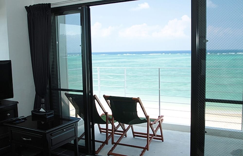 302 Star テラス / パティオ1 | カーサドゥマイオーシャンヴィラ今帰仁