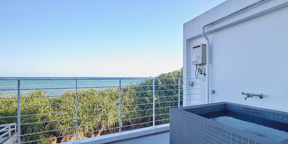 202 Sunset 客室5 | カーサドゥマイオーシャンヴィラ今帰仁