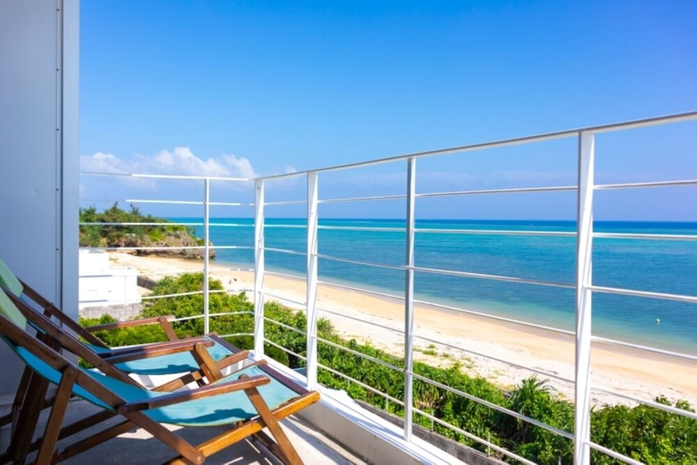 202 Sunset テラス / パティオ2 | カーサドゥマイオーシャンヴィラ今帰仁