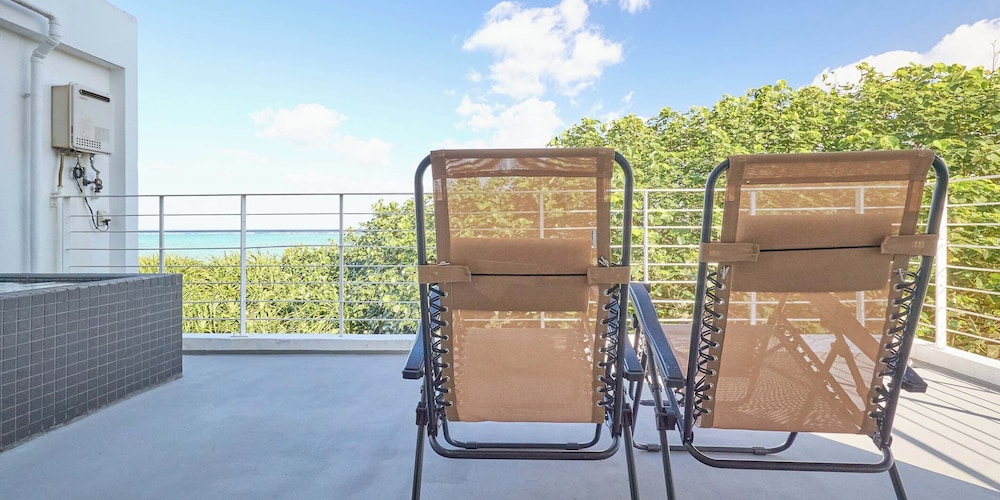 201 Anthurium テラス / パティオ0 | カーサドゥマイオーシャンヴィラ今帰仁