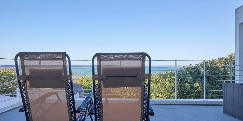 202 Sunset テラス / パティオ0 | カーサドゥマイオーシャンヴィラ今帰仁