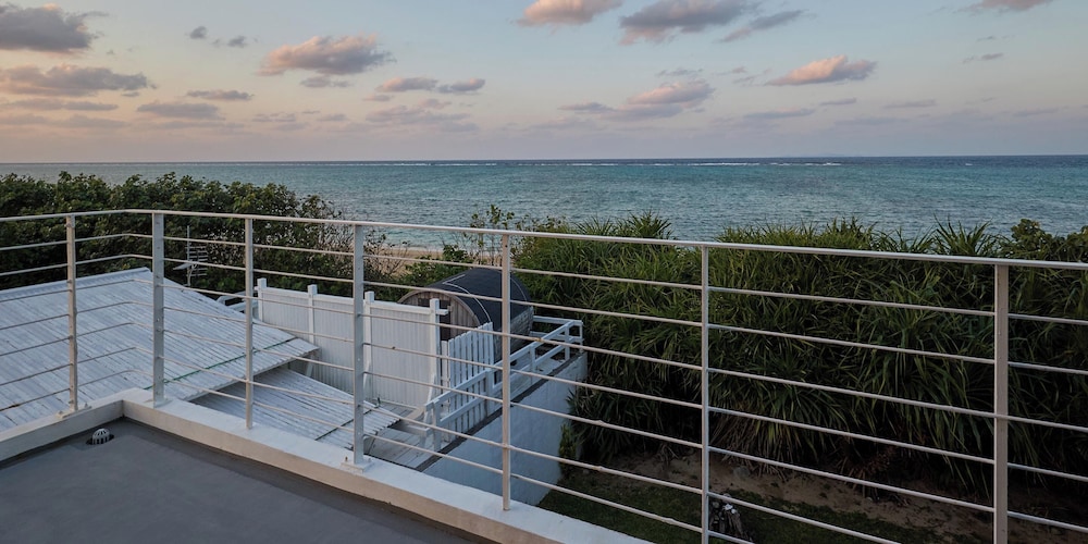 202 Sunset 客室6 | カーサドゥマイオーシャンヴィラ今帰仁