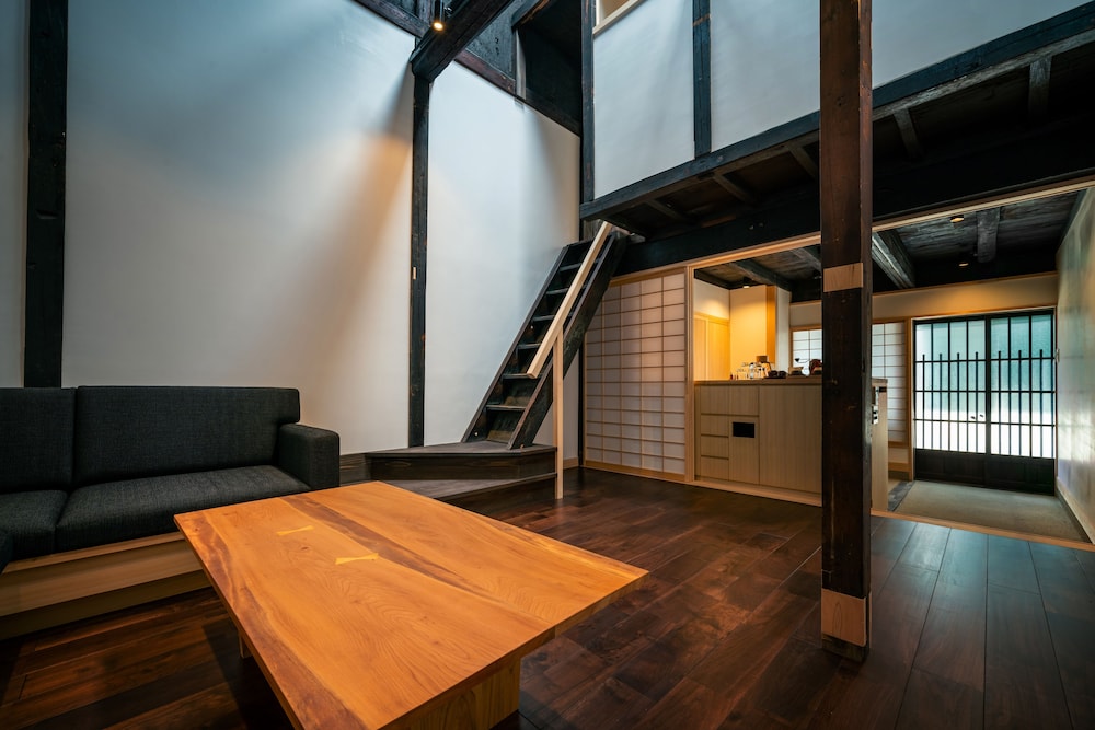 116 別館 · かね上屋 プライベートサウナ 禁煙 客室1 | BYAKU Narai