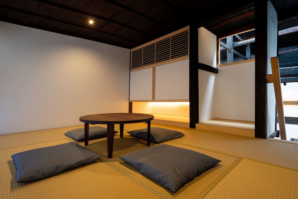 116 別館 · かね上屋 プライベートサウナ 禁煙 客室5 | BYAKU Narai