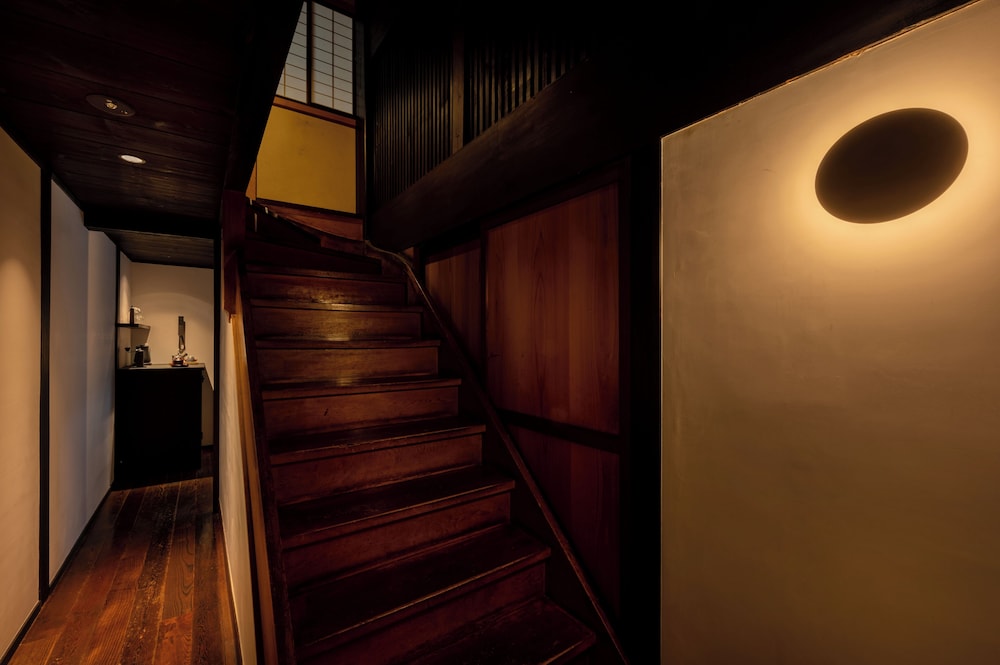 103 本館 · 歳吉屋 禁煙 客室4 | BYAKU Narai