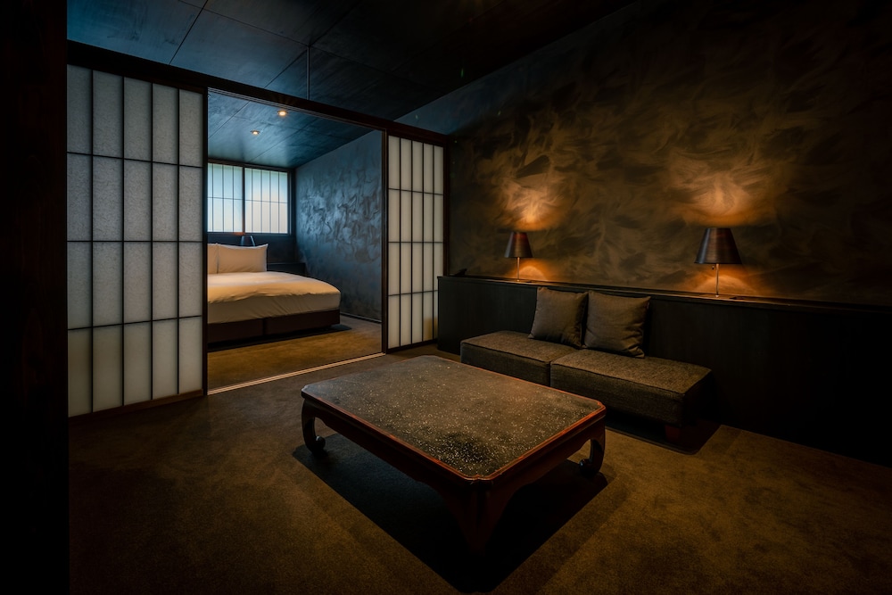 112 別館 · 上原屋 禁煙 客室1 | BYAKU Narai