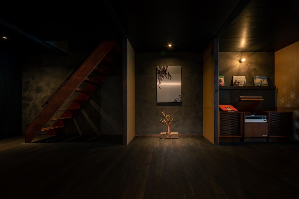 112 別館 · 上原屋 禁煙 | BYAKU Narai