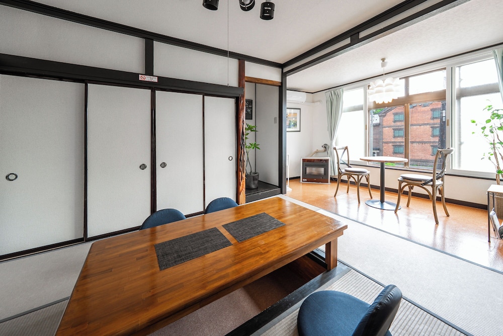 ベーシック コンドミニアム リビング エリア15 | KOTONE