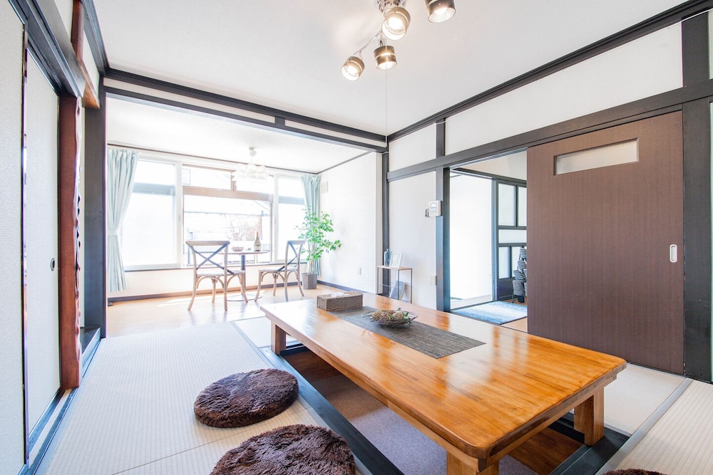 ベーシック コンドミニアム リビング エリア2 | KOTONE