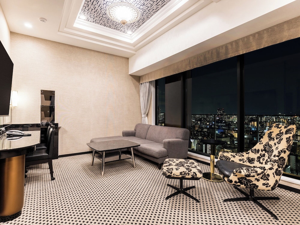 スイートルーム 禁煙 [トップフロア] 客室11 | アパホテル＆リゾート〈大阪梅田駅タワー〉