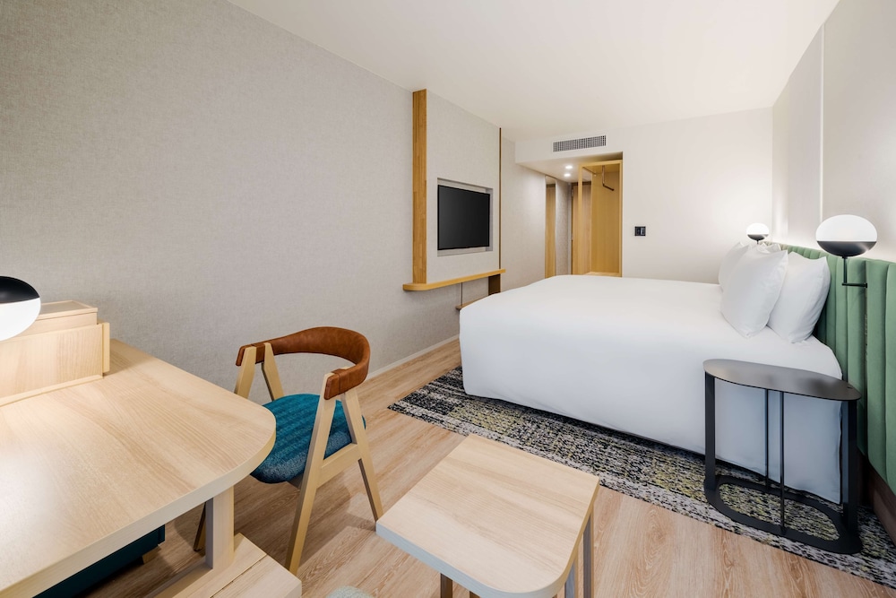 ファミリー ルーム シングルベッド 2 台 | ヒルトン・ガーデン・イン京都四条烏丸