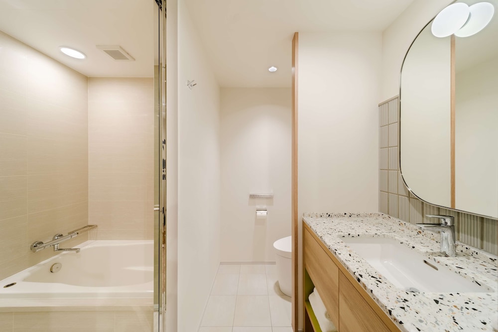 ファミリー ルーム シングルベッド 2 台 バスルーム0 | ヒルトン・ガーデン・イン京都四条烏丸