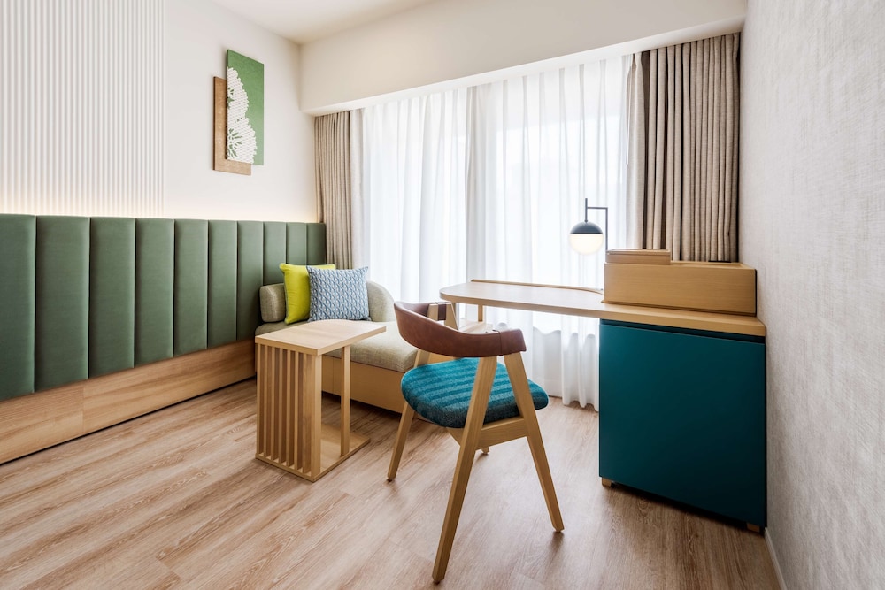 ファミリー ルーム クイーンベッド 1 台 客室2 | ヒルトン・ガーデン・イン京都四条烏丸