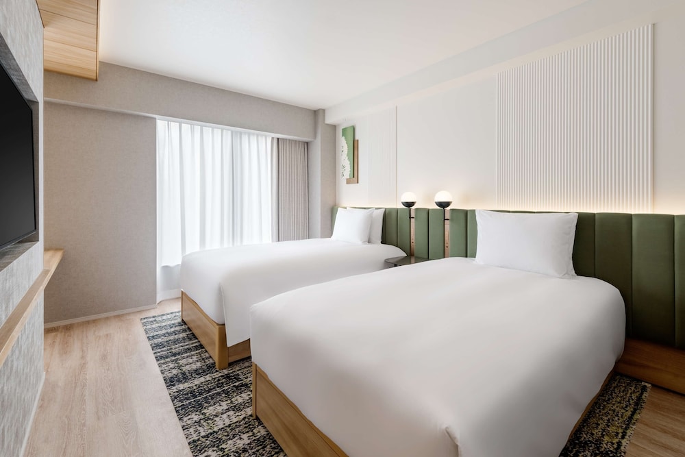 デラックス ルーム シングルベッド 2 台 客室1 | ヒルトン・ガーデン・イン京都四条烏丸