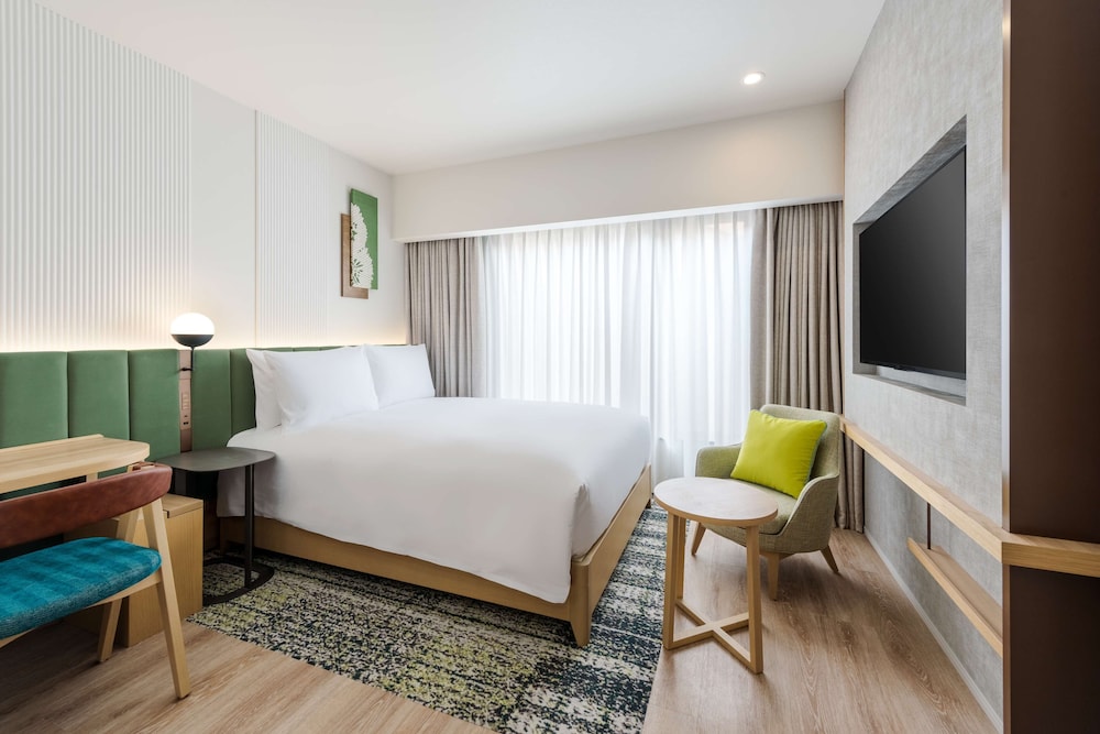 デラックス ルーム クイーンベッド 1 台 バリアフリー 客室2 | ヒルトン・ガーデン・イン京都四条烏丸