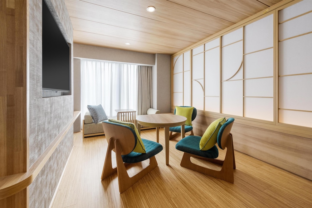 デラックス ルーム クイーンベッド 1 台 (Family Room) 客室4 | ヒルトン・ガーデン・イン京都四条烏丸