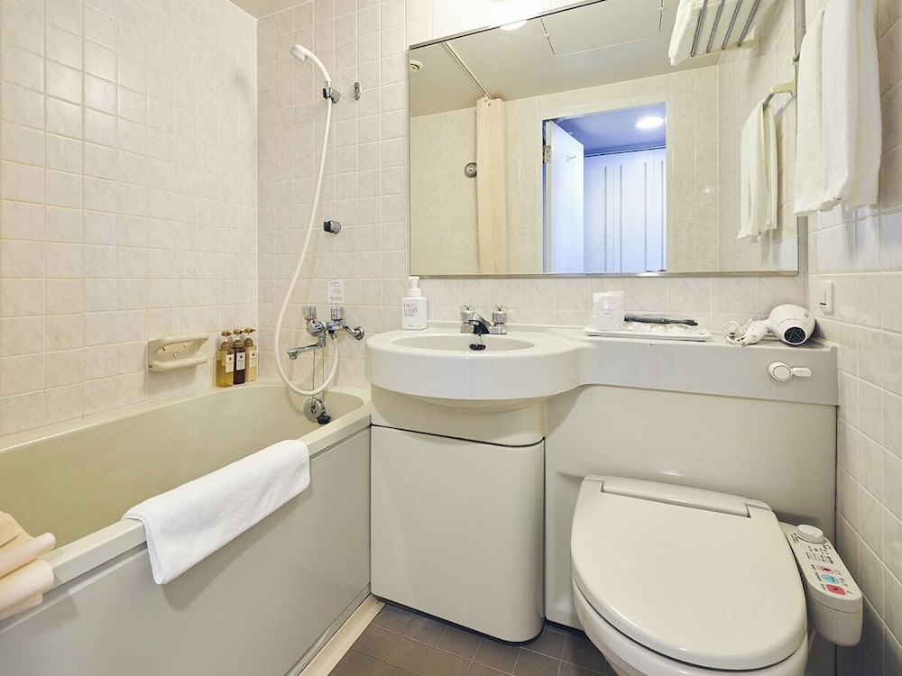 ツインルーム 禁煙 バスルーム1 | ホテル・レクストン鹿児島