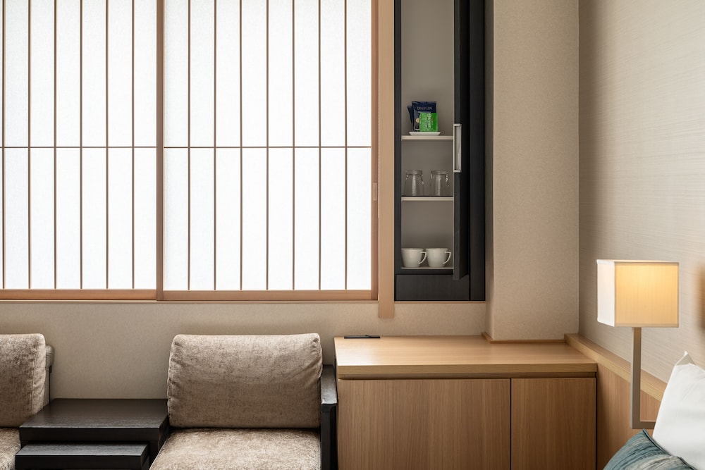 スタンダードツイン (禁煙) 客室の設備とサービス1 | 三井ガーデンホテル京都新町 別邸