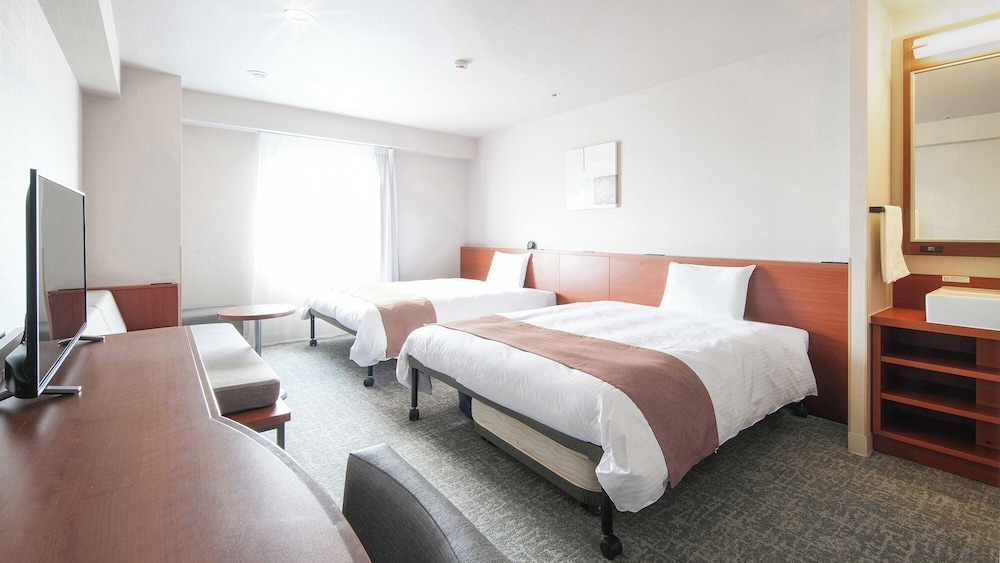 コンフォートツインルーム エキストラベッド2台付 禁煙 | ベッセルホテル都城