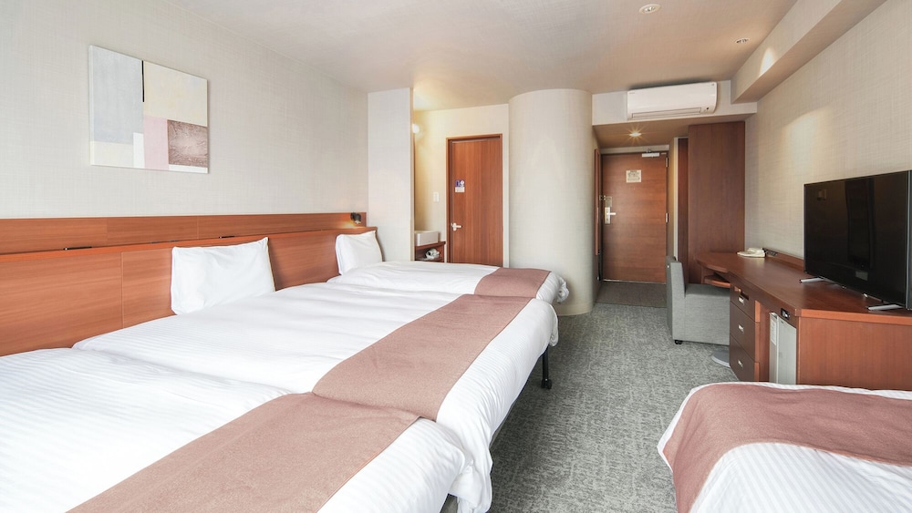 コンフォートツインルーム エキストラベッド2台付 禁煙 客室10 | ベッセルホテル都城