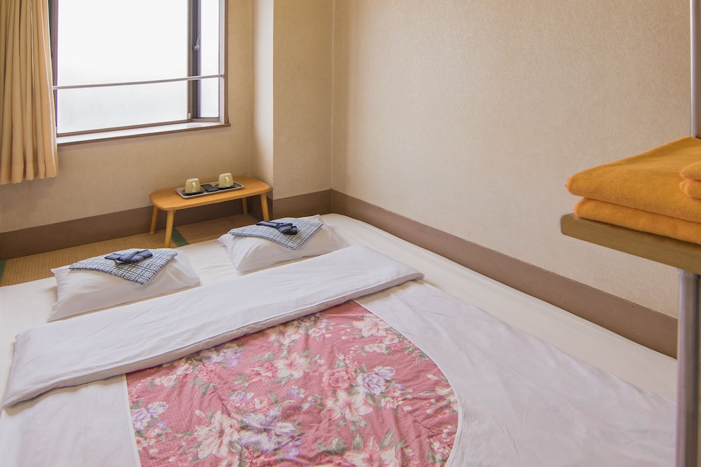 スタンダード ルーム 共用バスルーム (For 2 People) 客室2 | 福田屋