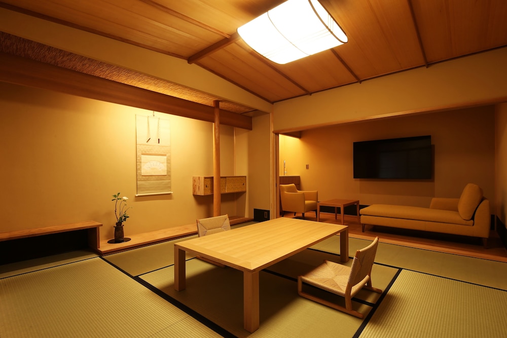 ラグジュアリー ツインルーム | 文珠荘 松露亭