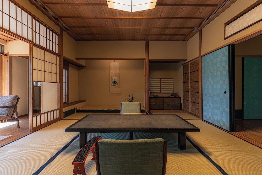 龍燈の間 客室2 | 文珠荘 松露亭