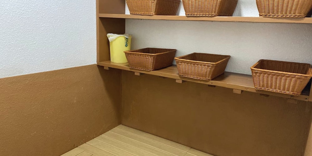 トリプルルーム(Tatazumi)禁煙 シャワー・トイレ共同 客室15 | シー フレンド