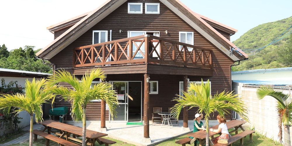 ログハウス(ツインルーム) 禁煙 シャワー・トイレ共同 客室1 | シー フレンド