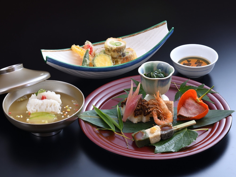 白群 ダブルルーム 料理長特選会席プラン 禁煙 | 京小宿 八坂 ゆとね