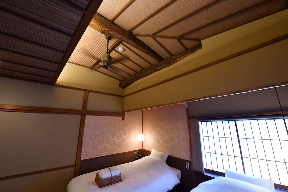 薄紅 ツインベッドルーム 禁煙 客室3 | 京小宿 八坂 ゆとね