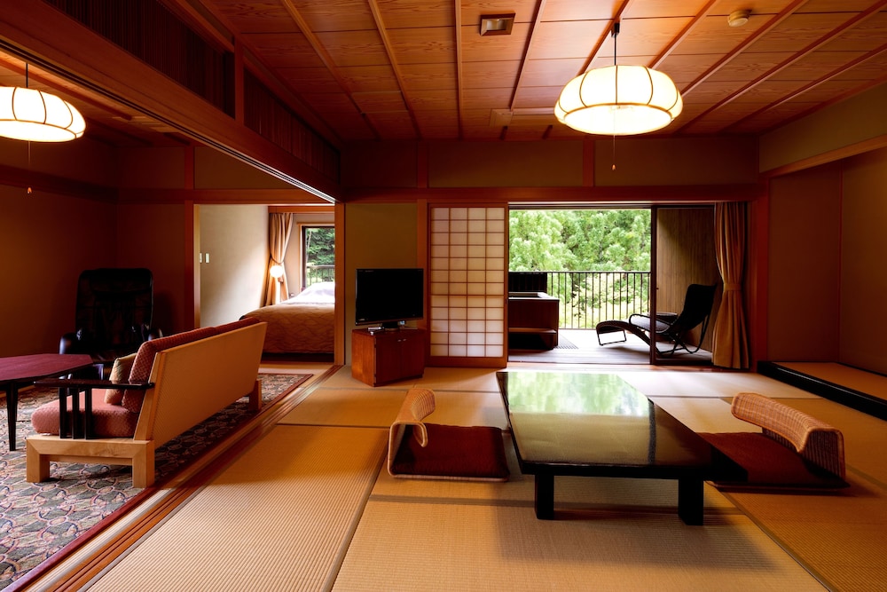 露天風呂付きくつろぎ和洋室スイート | 湯の花温泉　京YUNOHANA RESORT 翠泉