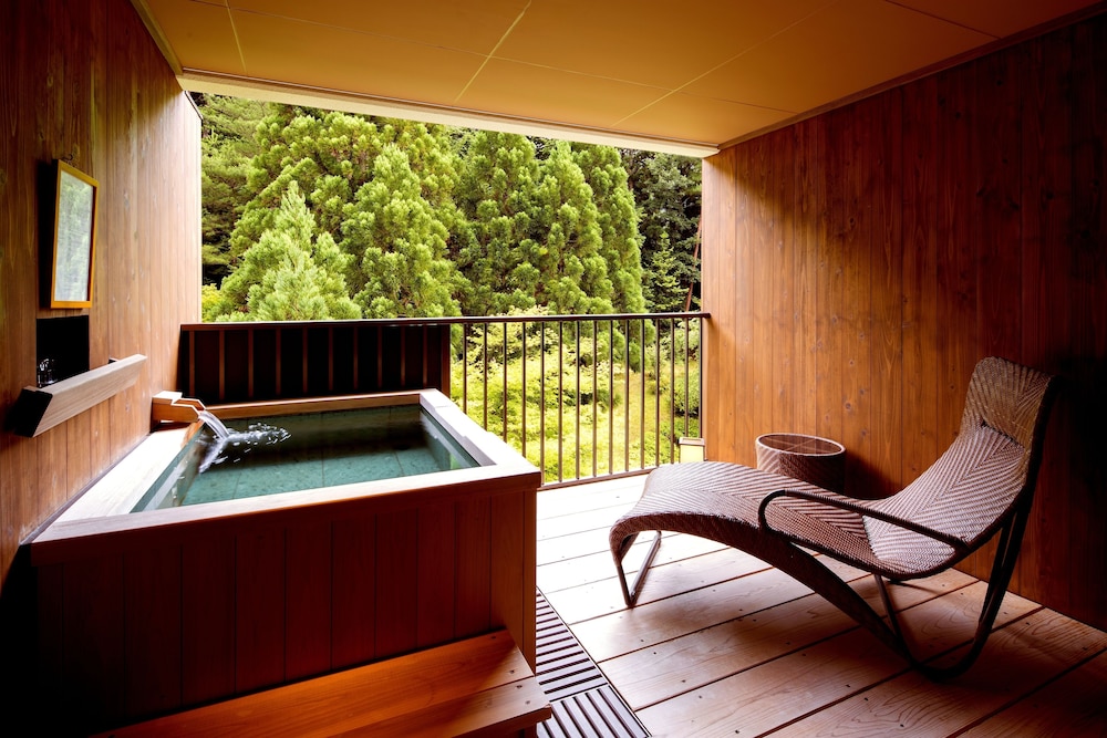 露天風呂付きくつろぎ和洋室スイート バスルーム0 | 湯の花温泉　京YUNOHANA RESORT 翠泉