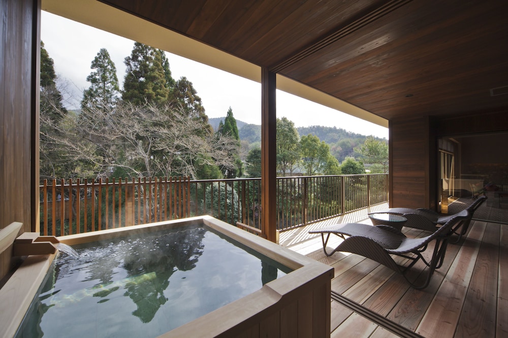 露天風呂付き翠泉スイート バスルーム0 | 湯の花温泉　京YUNOHANA RESORT 翠泉