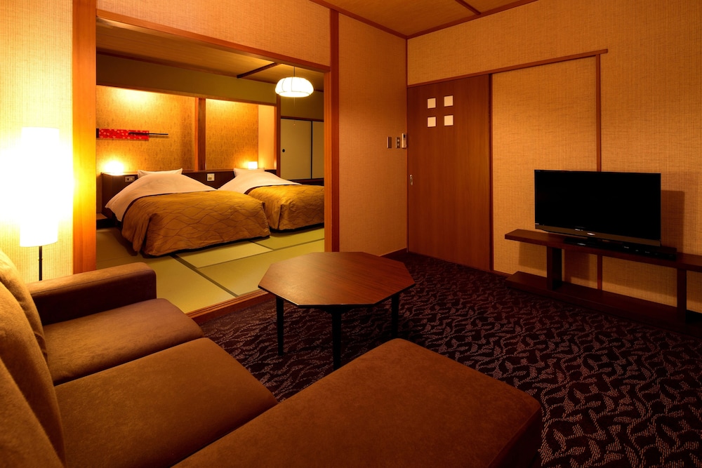 露天風呂付き和室ツイン リビング エリア0 | 湯の花温泉　京YUNOHANA RESORT 翠泉