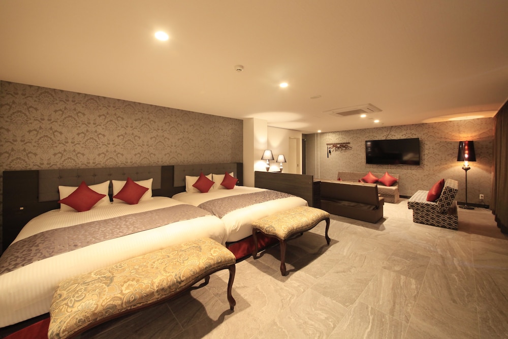 デラックス スイートルーム 禁煙(キングベッド2台) - 別館 - 大人5名様よりエクストラベッドをご用意 | センチュリオンホテル上野