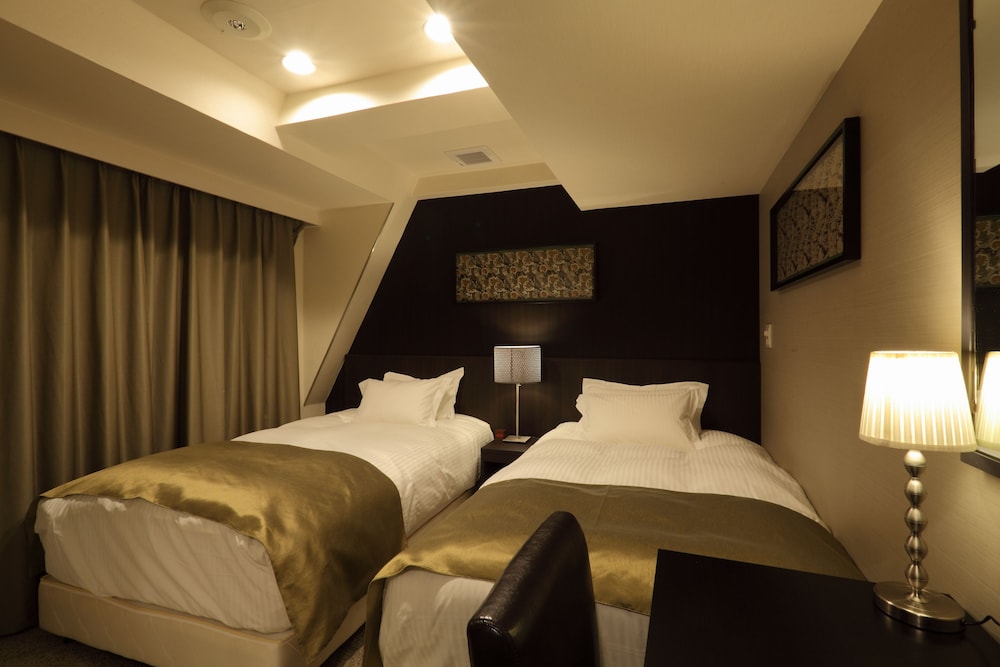 スタンダード ツインルーム 禁煙(セミダブルベッド2台) - 本館 | センチュリオンホテル上野