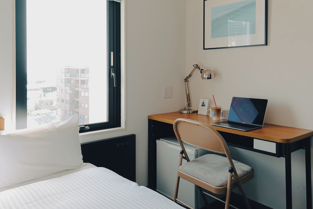 スタンダードルーム 禁煙 客室4 | 8HOTEL