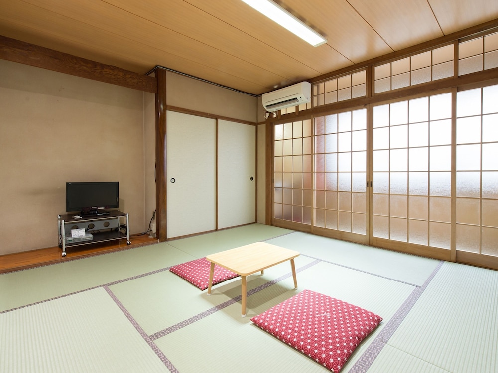 和室（8畳) 客室1 | 山本旅館