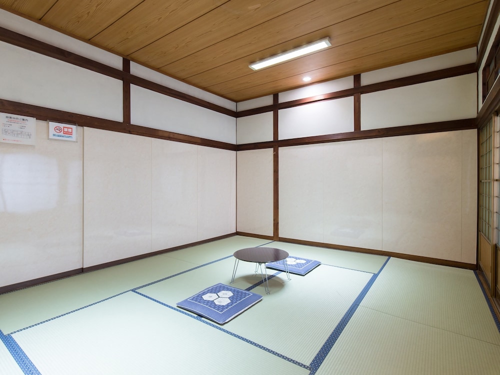 和室（10畳） 客室2 | 山本旅館