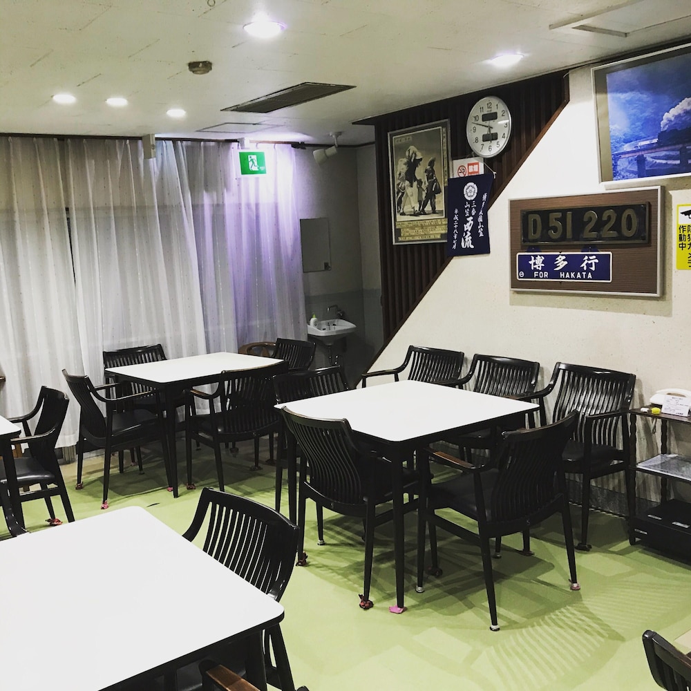 和室（8畳) レストラン0 | 山本旅館
