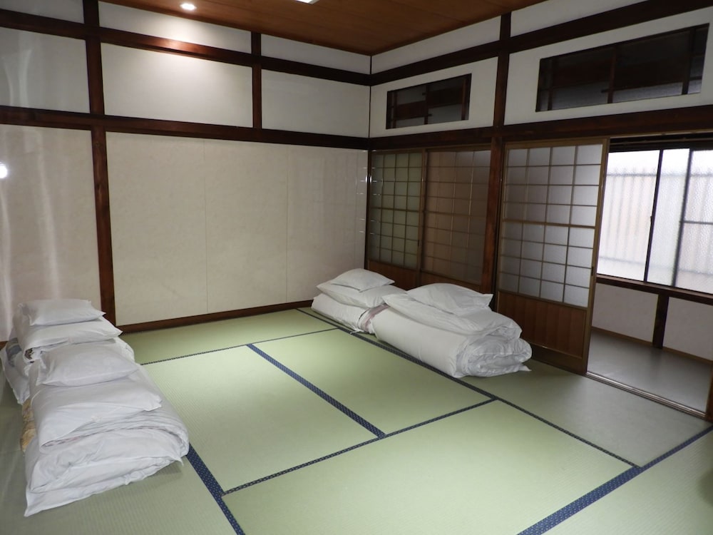 和室（10畳） 客室4 | 山本旅館