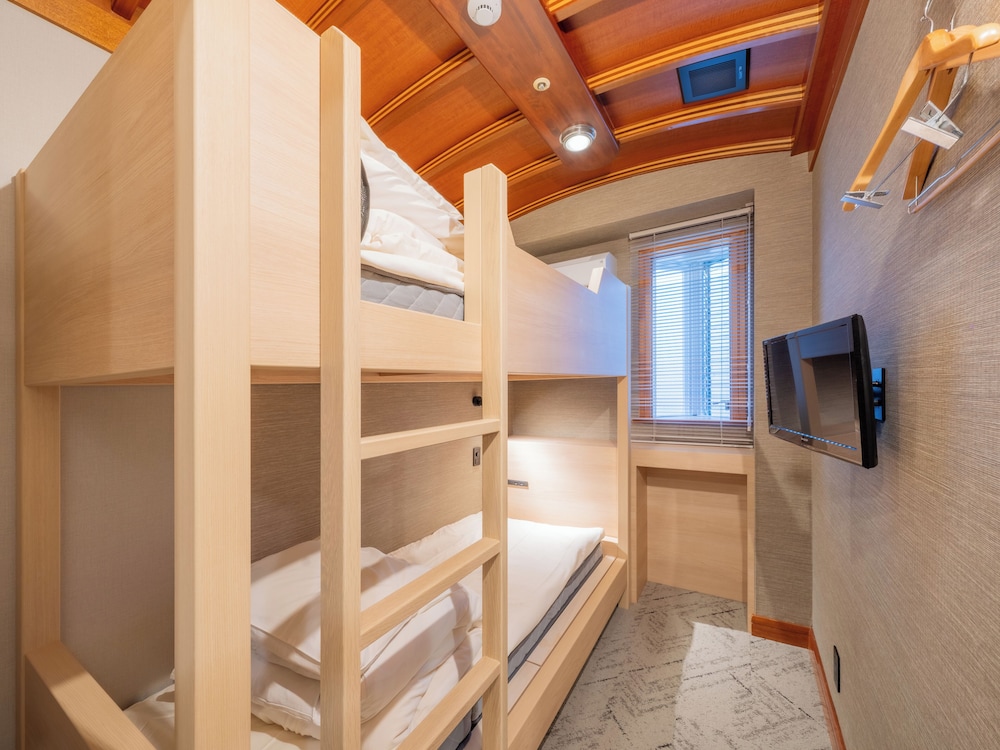 Twin Room, 4 PM check in, Men Only (With Spa Option, Tattoo may not be permitted. Pay at the hotel.) | カプセル・イン大阪 - 男性専用