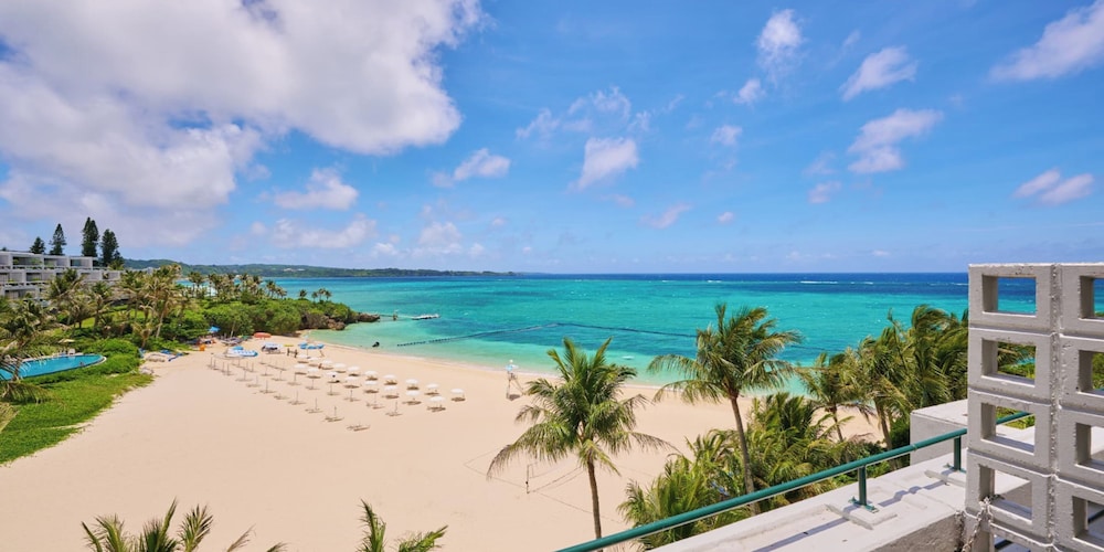 [オーシャンビュー] 和洋室45平米 バルコニーからの眺望0 | パレスインムーンビーチ