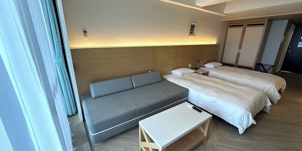 [マウンテンビュー] 洋室ツイン36平米 客室6 | パレスインムーンビーチ