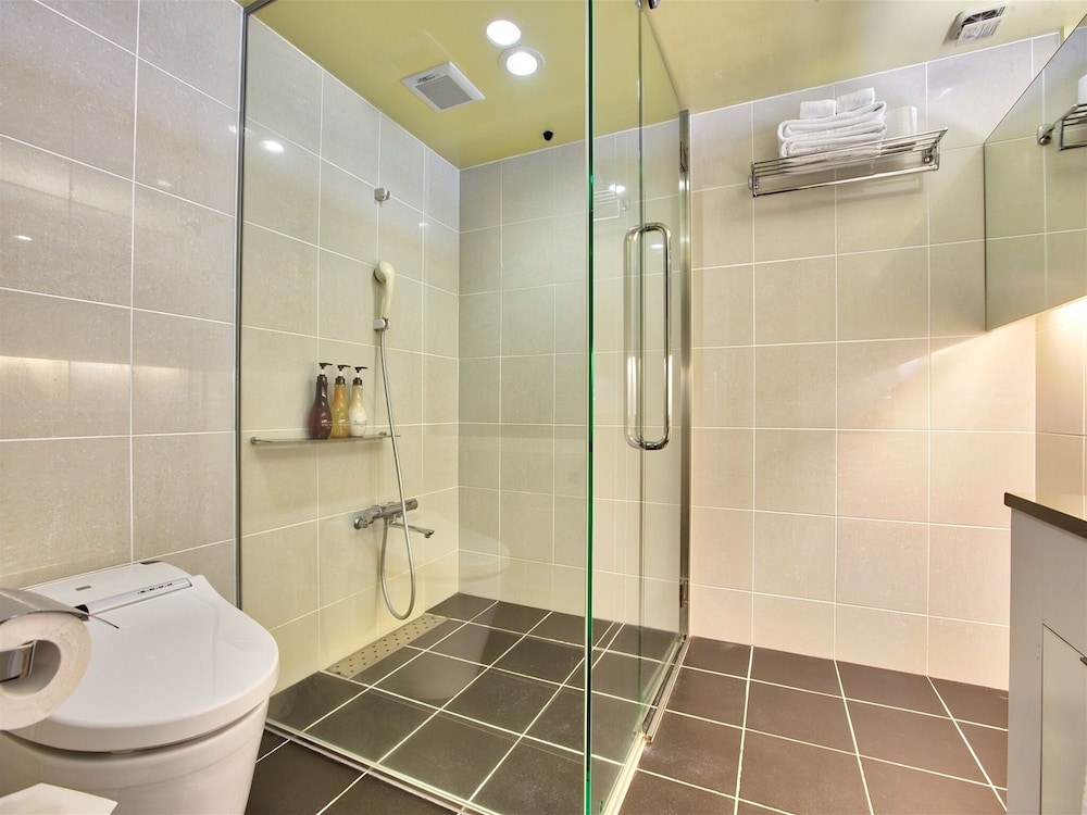 Twin Queen Room バスルーム0 | パレスインムーンビーチ